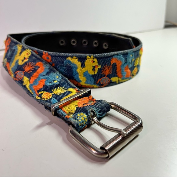 Unique denim belt with colourful embroidered squirrel pattern. Size 34-36. - Picture 5 of 10